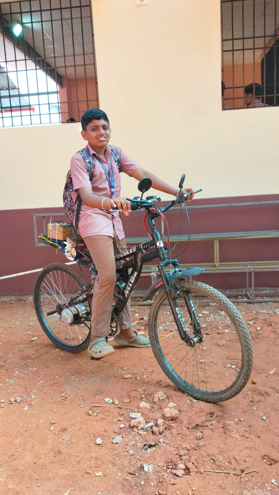 9ನೇ ತರಗತಿಯ ಬಾಲಕನ 9ಸಾವಿರ ವೆಚ್ಚದ  ಎಲೆಕ್ಟ್ರಿಕ್ ಸೈಕಲ್ ಸಾಹಸಗಾಥೆ. ಏನಿದು ಕಥೆ.....