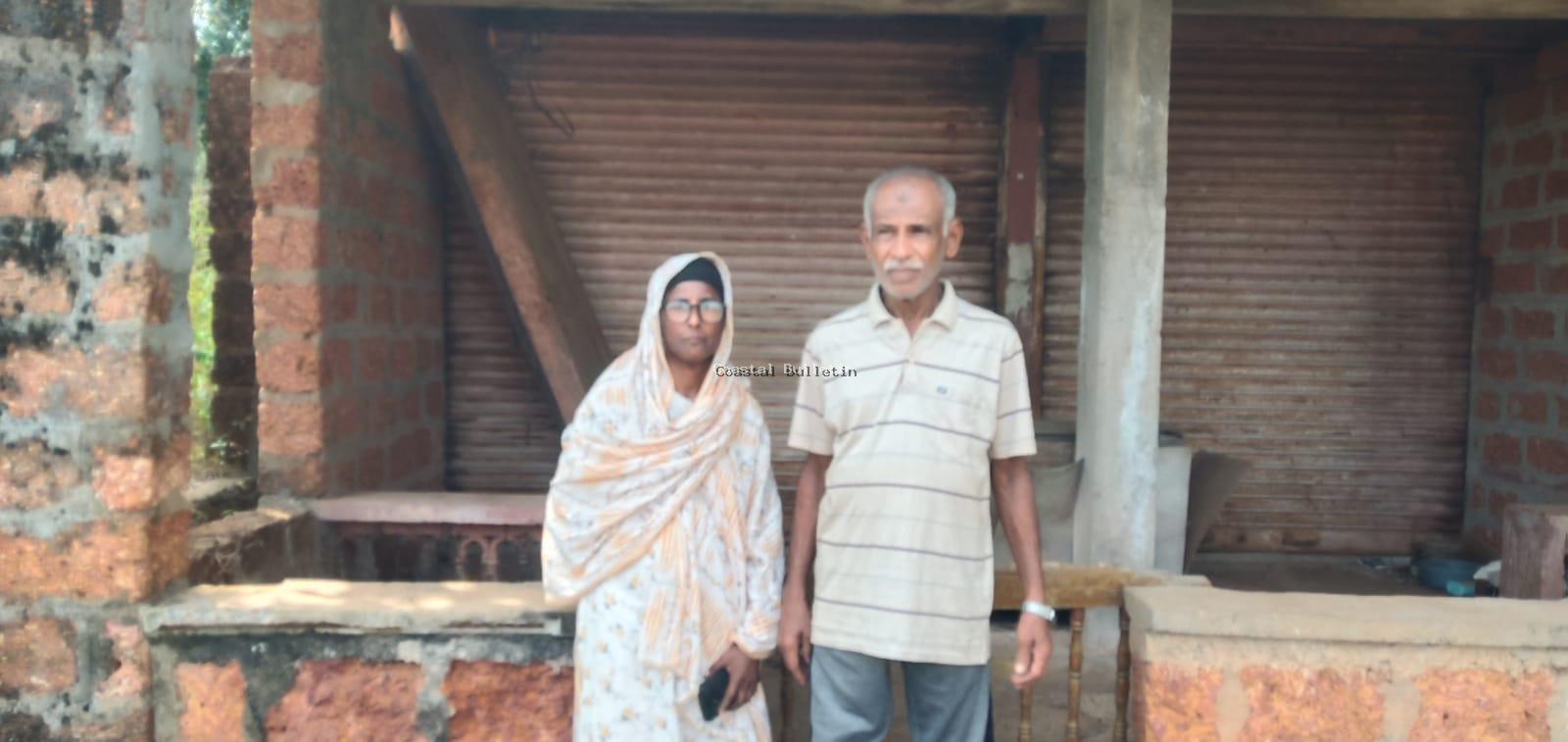 ಕಾಮಜಲು: ಊರಿನ ಬಡ ಮಕ್ಕಳಿಗೆ ತನ್ನ ಅಂಗಡಿಯಲ್ಲೇ ಶಾಲೆ ತೆರೆದ ಅಕ್ಷರ ಸಂತ.  ಊರಿಗೆ ಸರಕಾರಿ ಬಸ್ಸನ್ನು ತರಿಸಿದ ಸಾಹಸಿ ಮಹಿಳೆ.  ಎಲೆಮರೆಯ ಕಾಯಿಯಂತೆ ಅಪೂರ್ವ ಹಾಗೂ ಮಾದರಿ ಸೇವೆಯಲ್ಲಿ ಮುಸ್ಲಿಂ ದಂಪತಿ.