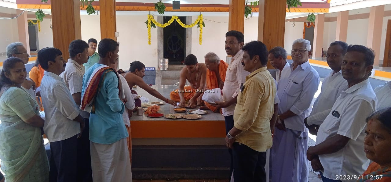 ಪಿಲಿಂಗಾಲು: ಶ್ರೀ ಗಾಯತ್ರಿ ದೇವಿ ದೇವಸ್ಥಾನ   ಶ್ರೀ ಗುರು ರಾಘವೇಂದ್ರ ಸ್ವಾಮಿ ಆರಾಧನಾ ಮಹೋತ್ಸವ