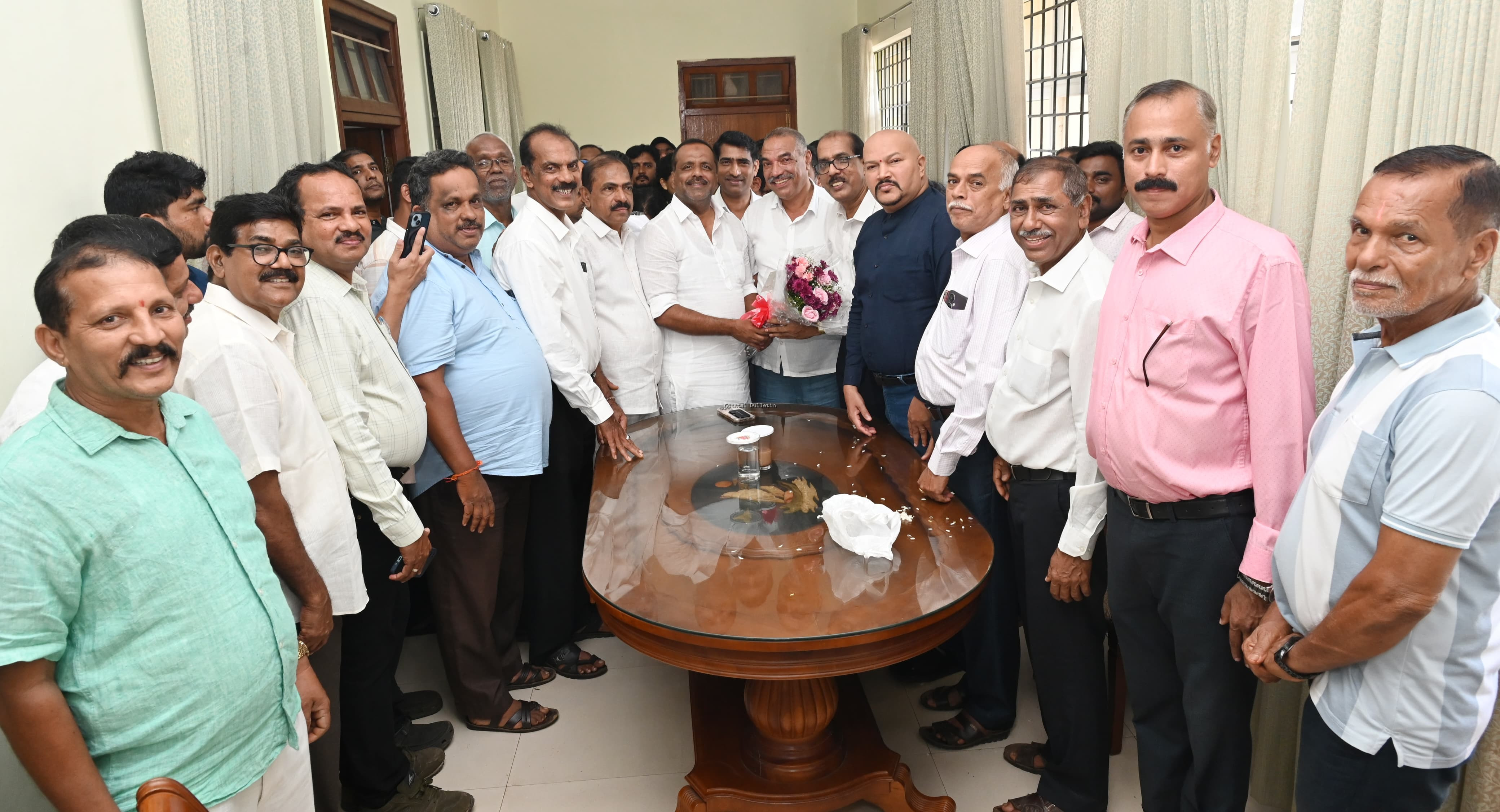 ಮಂಗಳಾದೇವಿ ಕುಲಾಲ ಭವನ ಉದ್ಘಾಟನೆ ಬಗ್ಗೆ ಸ್ಪೀಕರ್ ಯು.ಟಿ. ಖಾದರ್ ಮಾತುಕತೆ,