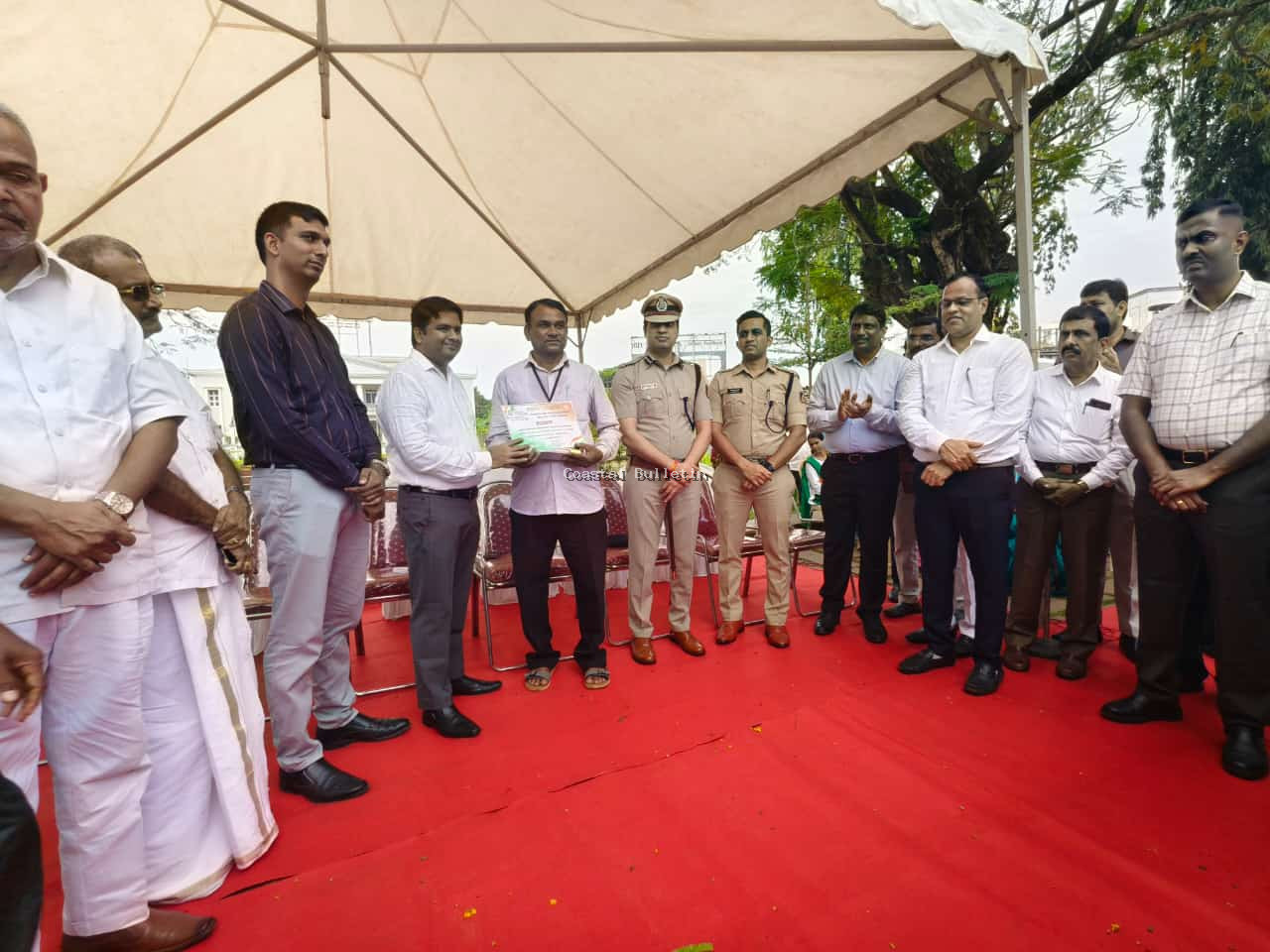 ಉತ್ತಮ ಕಾರ್ಯಕ್ರಮ ಸಂಘಟಿಸಿದ ತುಂಬೆ ಗ್ರಾ ಪಂ ಗೆ ಸ್ವಚ್ಛತಾ ಹಿ ಸೇವಾ ಆಂದೋಲನ ಪುರಸ್ಕಾರ.