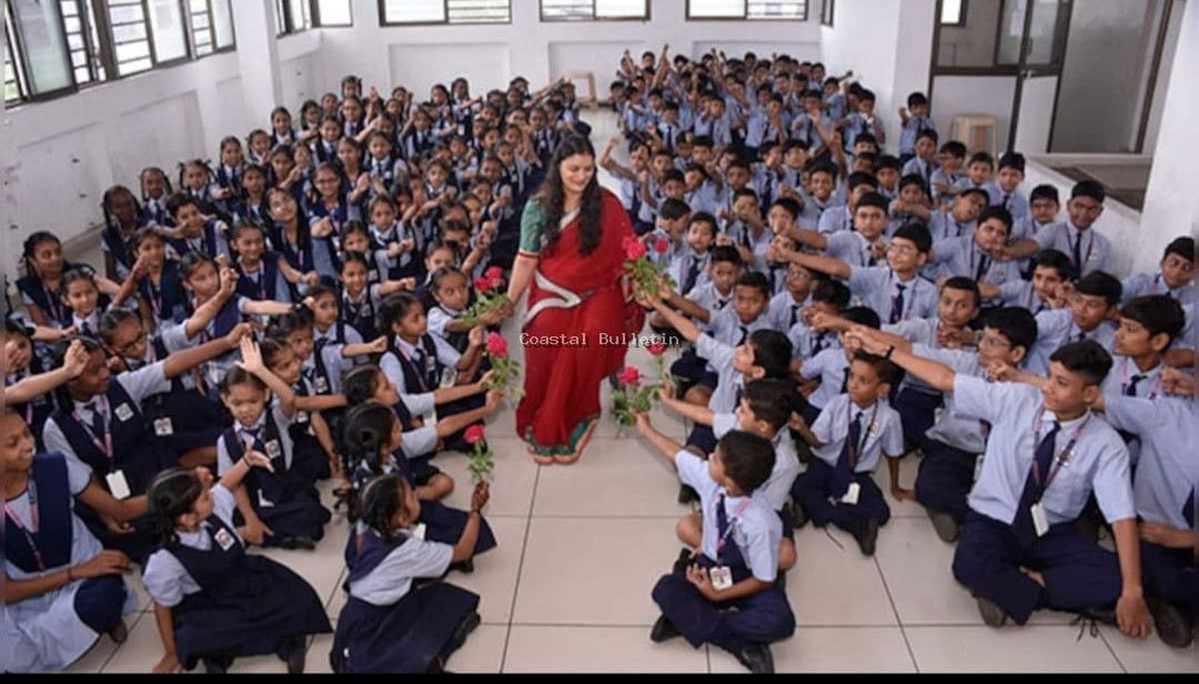 ಇಂದು ಶಿಕ್ಷಕರ ದಿನಾಚರಣೆಯ ಸಂಭ್ರಮ : ಗುರುವಿನ ಗುಲಾಮನಾಗುವ ತನಕ ದೊರೆಯದಣ್ಣ ಮುಕ್ತಿ....