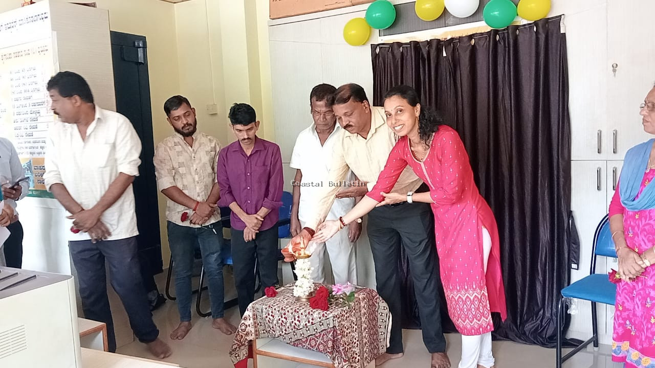 ಬಿ ಸಿ ರೋಡ್: ಕುಂಬಾರರ ಗುಡಿ ಕೈಗಾರಿಕಾ ಸಹಕಾರಿ ಸಂಘದ ಶಾಖೆಯಲ್ಲಿ "ಮುಂಗಾರು ಹಂಗಾಮ" ಠೇವಣಿ ಯೋಜನೆಗಳ ಕರಪತ್ರ ಬಿಡುಗಡೆ.