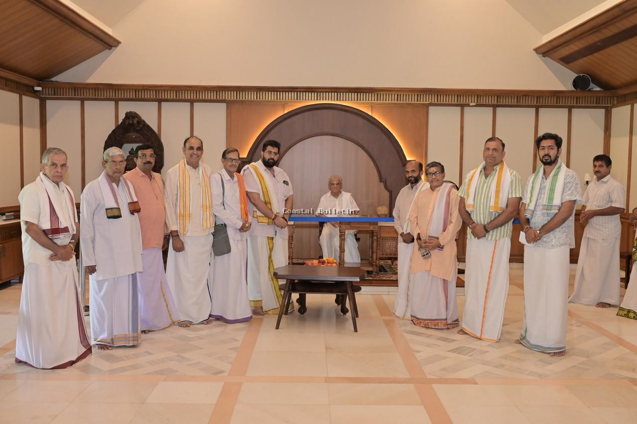 ಪದ್ಯಾಣ ಬ್ರಹ್ಮಕಲಶೋತ್ಸವ: ಧರ್ಮಸ್ಥಳ ಡಾ. ಡಿ.ವೀರೇಂದ್ರ ಹೆಗ್ಗಡೆ ಅವರಿಗೆ ಆಹ್ವಾನ.