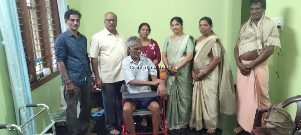 ಕುಂಪನಮಜಲು :ಜನಮಂಗಳ ಕಾರ್ಯಕ್ರಮದಡಿ ಕೊಮೊಡು ವೀಲ್ ಚಯರ್ ಹಸ್ತಾಂತರ