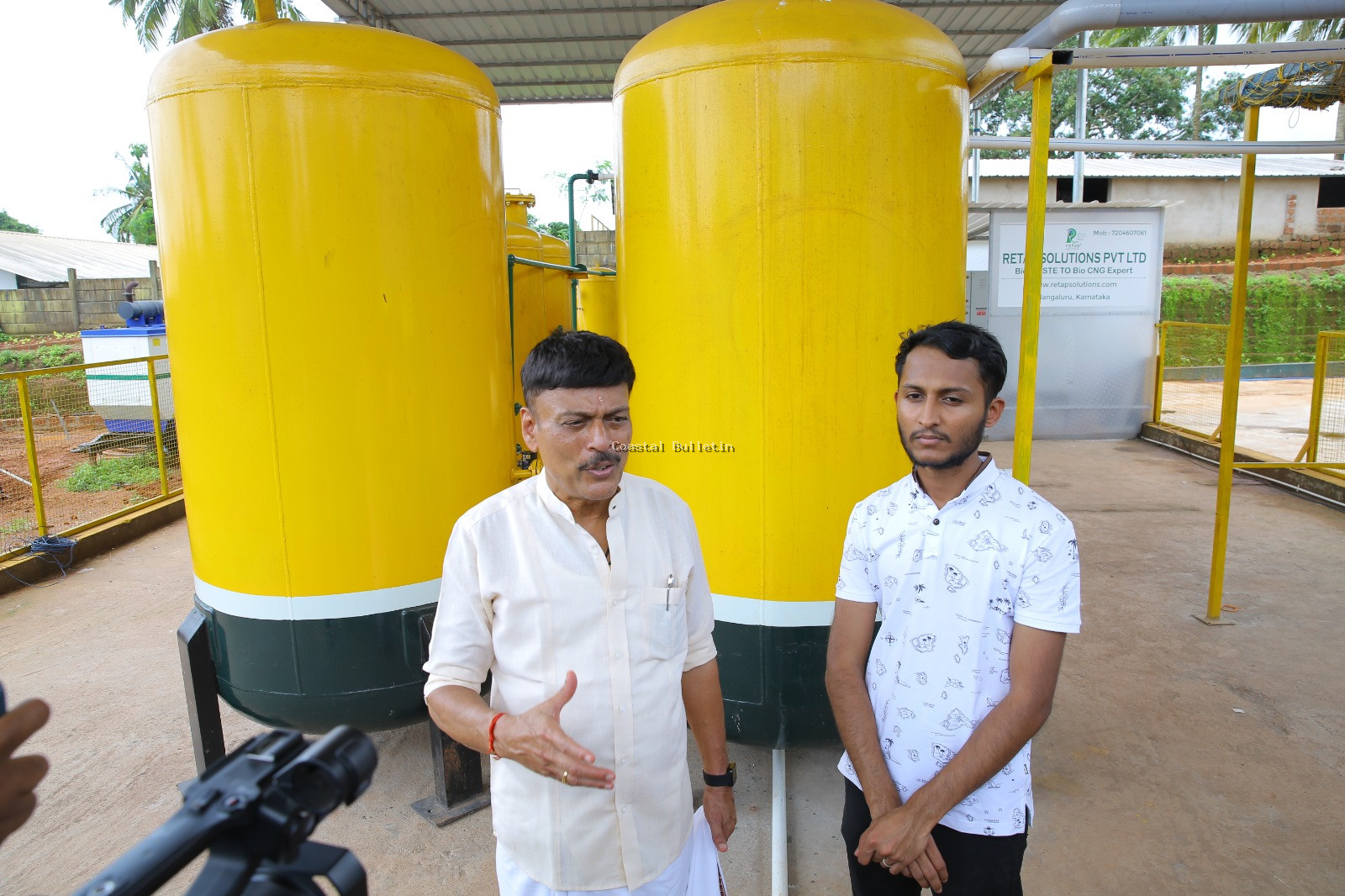 ಬಂಟ್ವಾಳ: ಶಾಸಕ ರಾಜೇಶ ನಾಯ್ಕ್ ಮಹತ್ವದ ಹೆಜ್ಜೆ ಹಸಿ ತ್ಯಾಜ್ಯದಿಂದ ಎಥೆನಾಲ್ ಗ್ಯಾಸ್ ತಯಾರಿ ಘಟಕ ಆರಂಭ ಸ್ವಂತ ಜಮೀನಿನಲ್ಲಿ ರೂ 3 ಕೋಟಿ ವೆಚ್ಚದ 'ಒಡ್ಡೂರು ಎನರ್ಜಿ 'ರಿನೆವೇಬಲ್ ನ್ಯಾಚುರಲ್ ಗ್ಯಾಸ್ ಪ್ಲ್ಯಾಂಟ್.  'ರಿಟ್ಯಾಪ್ ಸೊಲ್ಯೂಶನ್ಸ್' ಸಂಸ್ಥೆಗೆ ಮೇಲ್ವಿಚಾರಣೆ ಹೊಣೆ