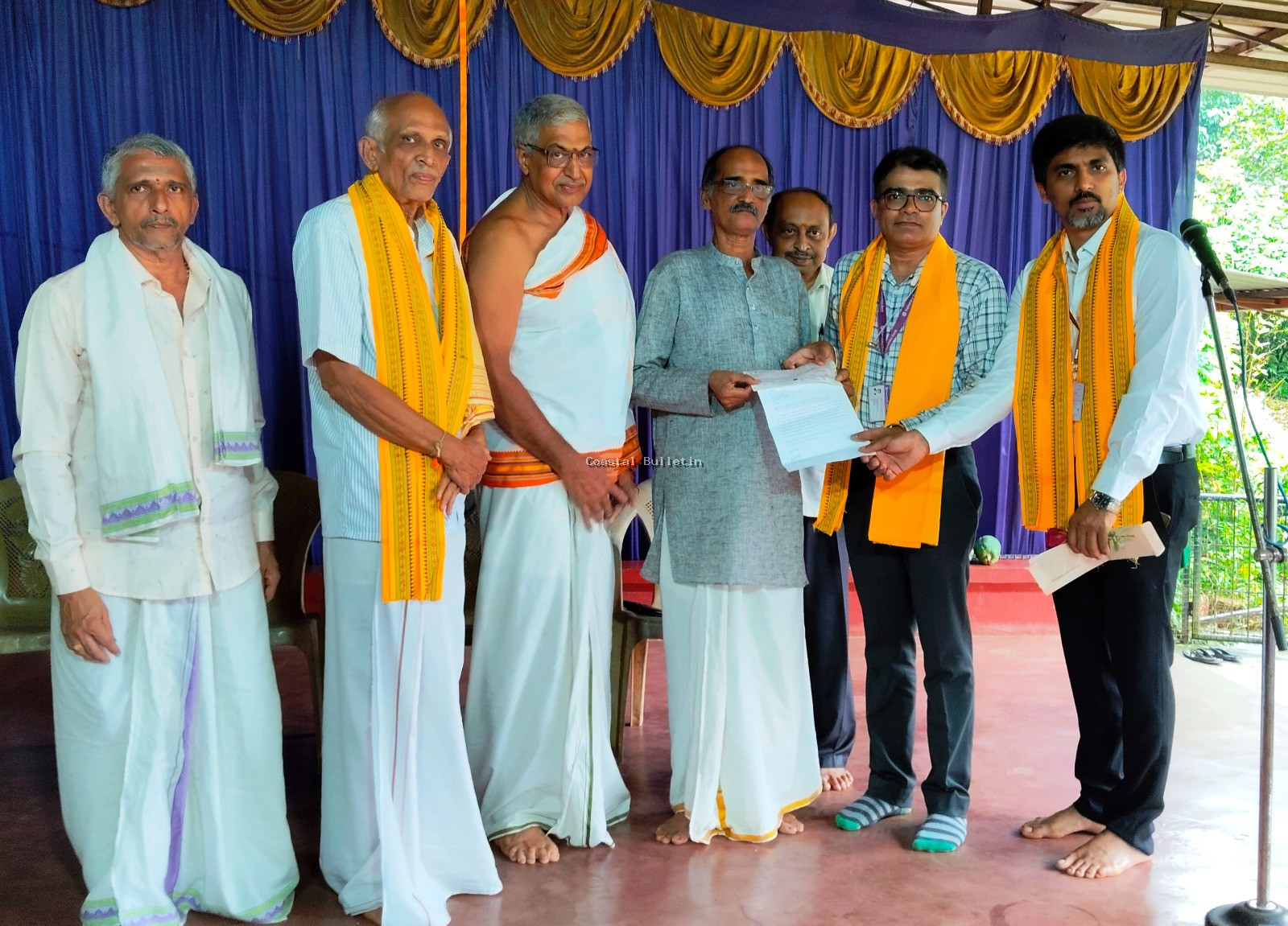 ಗೇರುಕಟ್ಟೆ: ಶ್ರೀ ಉಮಾಶಿವ ಕ್ಷೇತ್ರದ ಪುಷ್ಕರಿಣಿ ಅಭಿವೃದ್ಧಿಗೆ&nbsp;&nbsp;ಕರ್ಣಾಟಕ ಬ್ಯಾಂಕ್ ರೂ 20ಲಕ್ಷ ನೆರವು ಹಸ್ತಾಂತರ