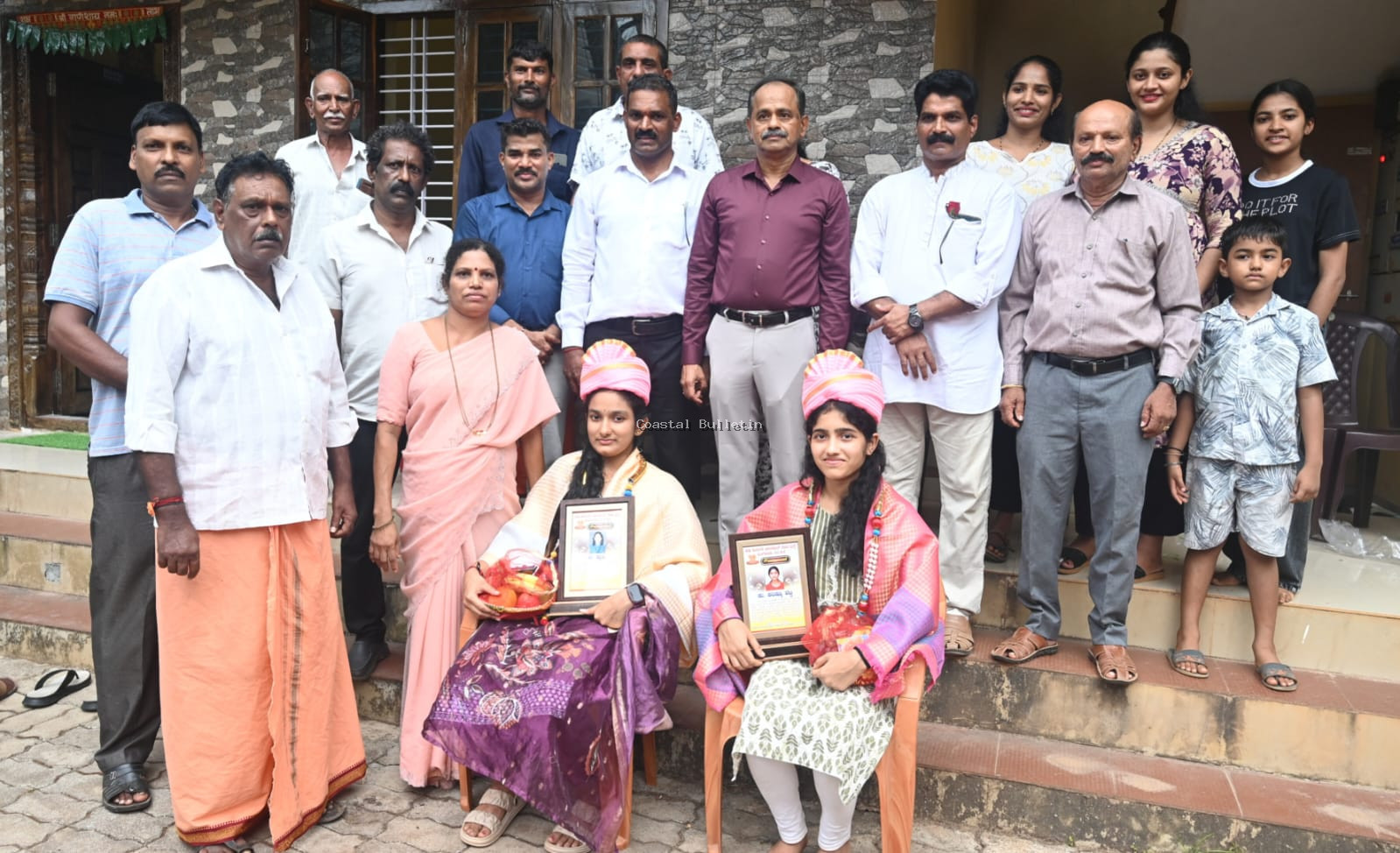 ಬಂಟ್ವಾಳ :ಕುಡ್ಲ ಕುಲಾಲೆರ್ ಚಾರಿಟೀಬಲ್ ಟ್ರಸ್ಟ್ ನಿಂದ ಸಾಧಕ ವಿದ್ಯಾರ್ಥಿಗಳಿಗೆ ಗೌರವಭಿನಂದನೆ