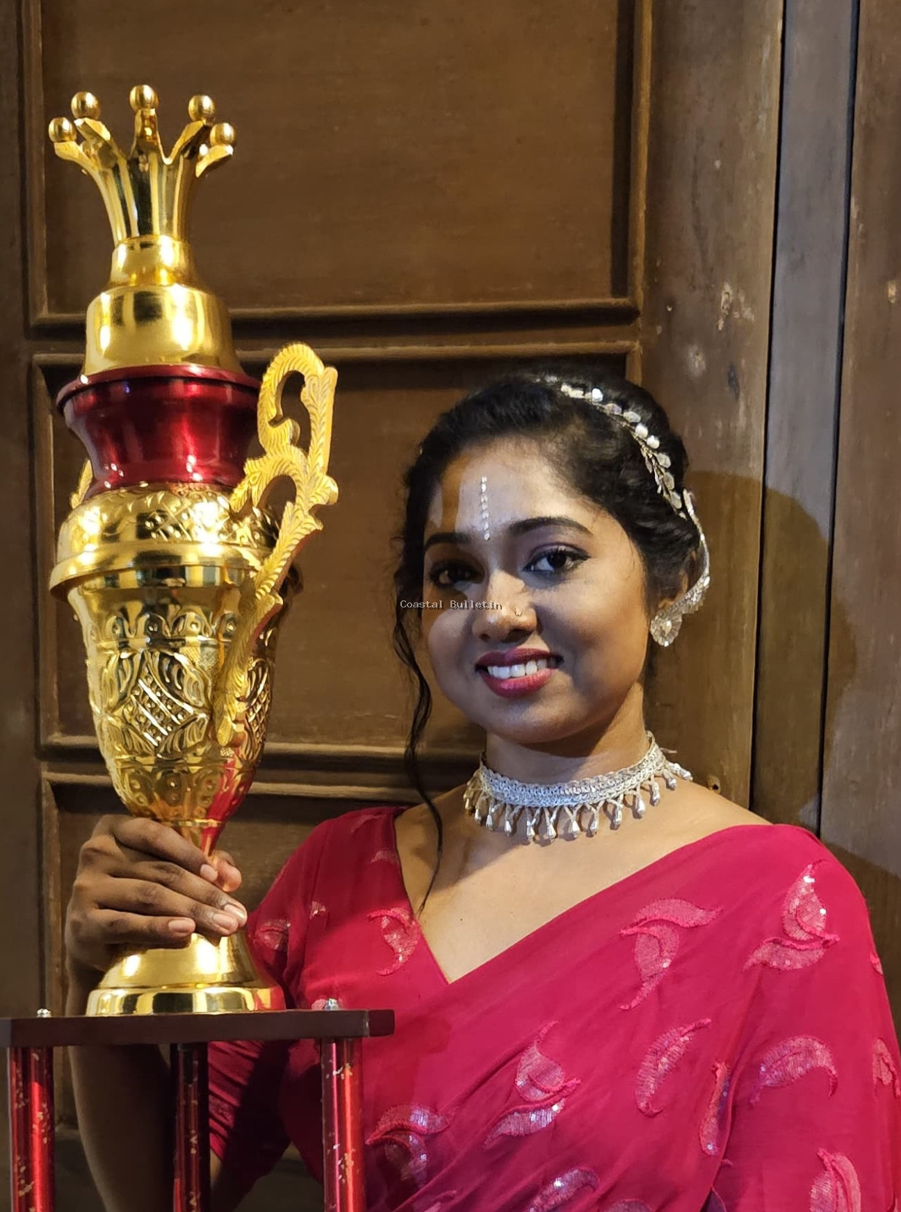 ಡಾನ್ಸ್ ಮಮ್ಮಿ ಡಾನ್ಸ್ ಸೀಸನ್ 7ರ ಫಸ್ಟ್ ರನ್ನರ್ ಅಪ್ ಪ್ರಶಸ್ತಿ ಪಡೆದ ಶ್ವೇತ ಕರ್ಕೇರಾ.
