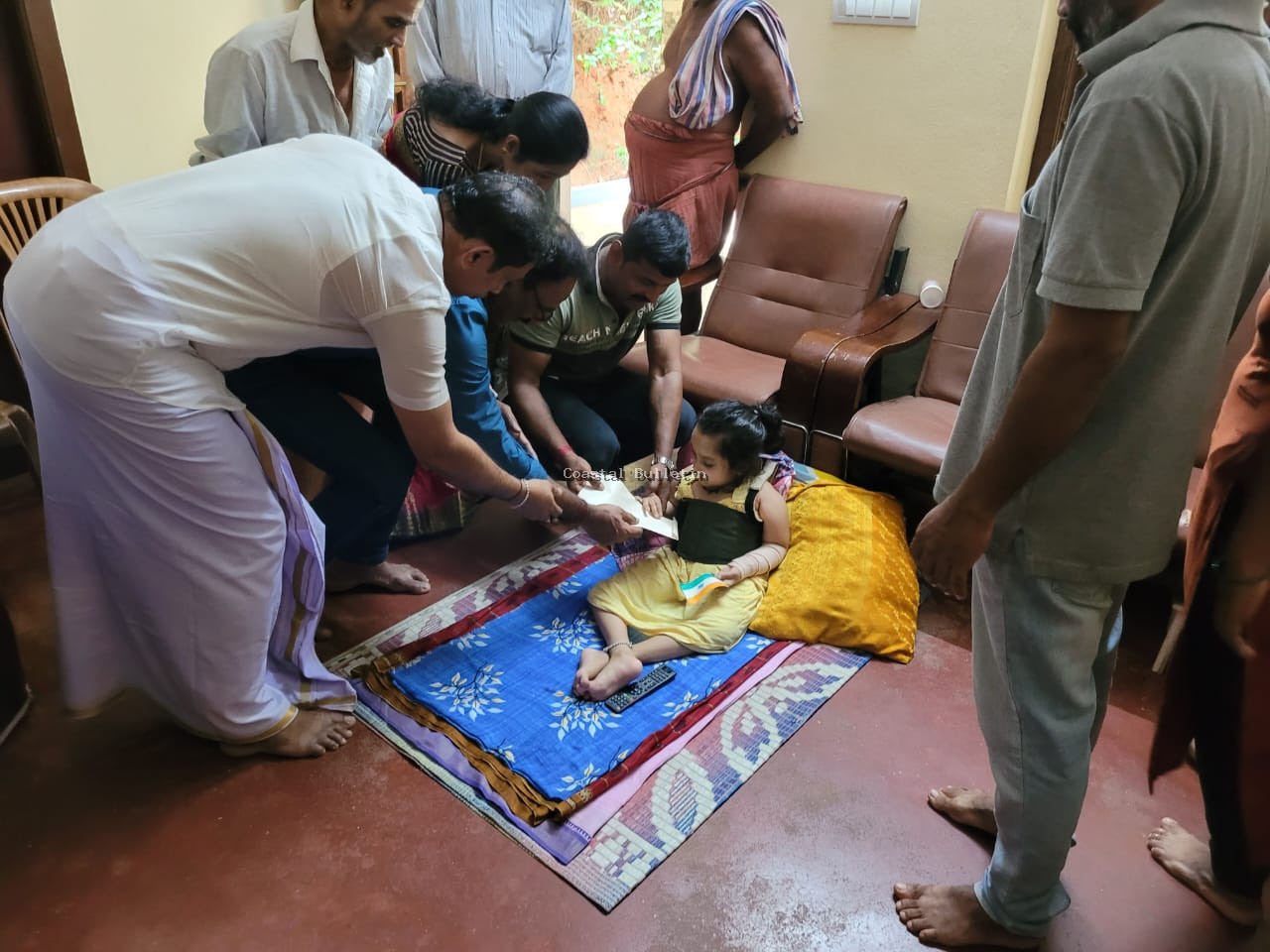 ಪುದು: ಬ್ರಹ್ಮಶ್ರೀ ನಾರಾಯಣ ಗುರು ವೇದಿಕೆ ಹಾಗೂ ಮಹಿಳಾ ವೇದಿಕೆಯಿಂದ ಆರ್ಥಿಕ ನೆರವು.