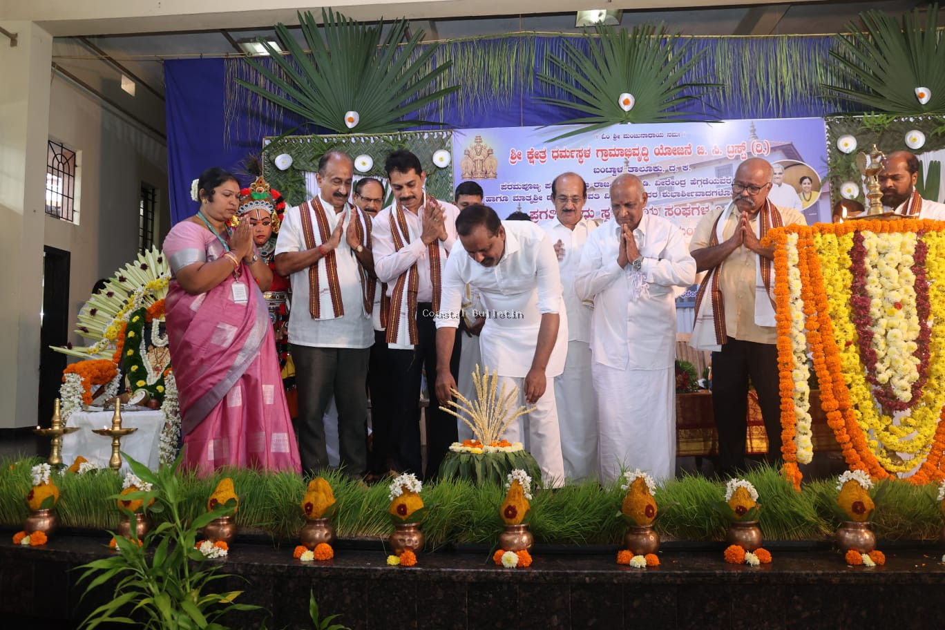 ಫರಂಗಿಪೇಟೆ: ಪ್ರಗತಿ ಬಂದು ಸ್ವ- ಸಹಾಯ&nbsp;ಸಂಘಗಳ ಸಾಧನಾ ಸಮಾವೇಶ  ಮಹಿಳೆಯರ ಸ್ವಾವಲಂಬಿ ಜೀವನಕ್ಕೆ&nbsp;ದಾರಿ ಮಾಡಿಕೊಟ್ಟವರೇ ವೀರೇಂದ್ರ ಹೆಗ್ಗಡೆ: ಯು ಟಿ ಖಾದರ್.