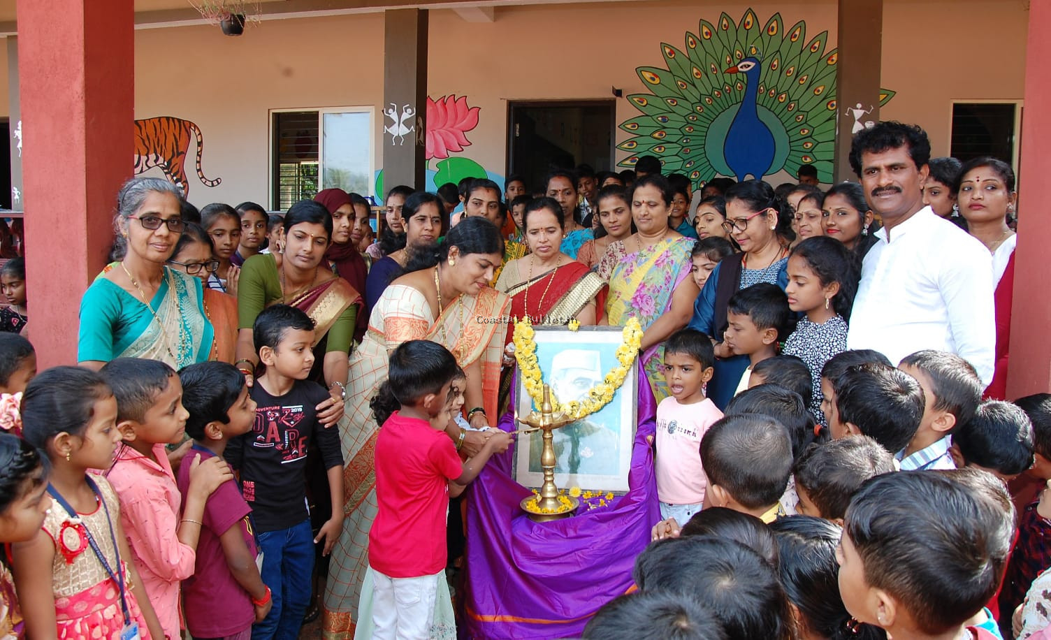ವೀರಕಂಭ: ಸರಕಾರಿ ಶಾಲೆಯಲ್ಲಿ "ಮಕ್ಕಳೊಂದಿಗೆ ಒಂದು ದಿನ ವಿಶೇಷ ಕಾರ್ಯಕ್ರಮ".  ಮಕ್ಕಳಿಗೆ ಬಾಲ್ಯದಲ್ಲಿಯೇ ಎಲ್ಲಾ ಕ್ಷೇತ್ರಗಳಲ್ಲೂ ಆಸಕ್ತಿ ಮೂಡಿಸಬೇಕು :ಸುಕುಮಾರ್ ಬಂಟ್ವಾಳ.