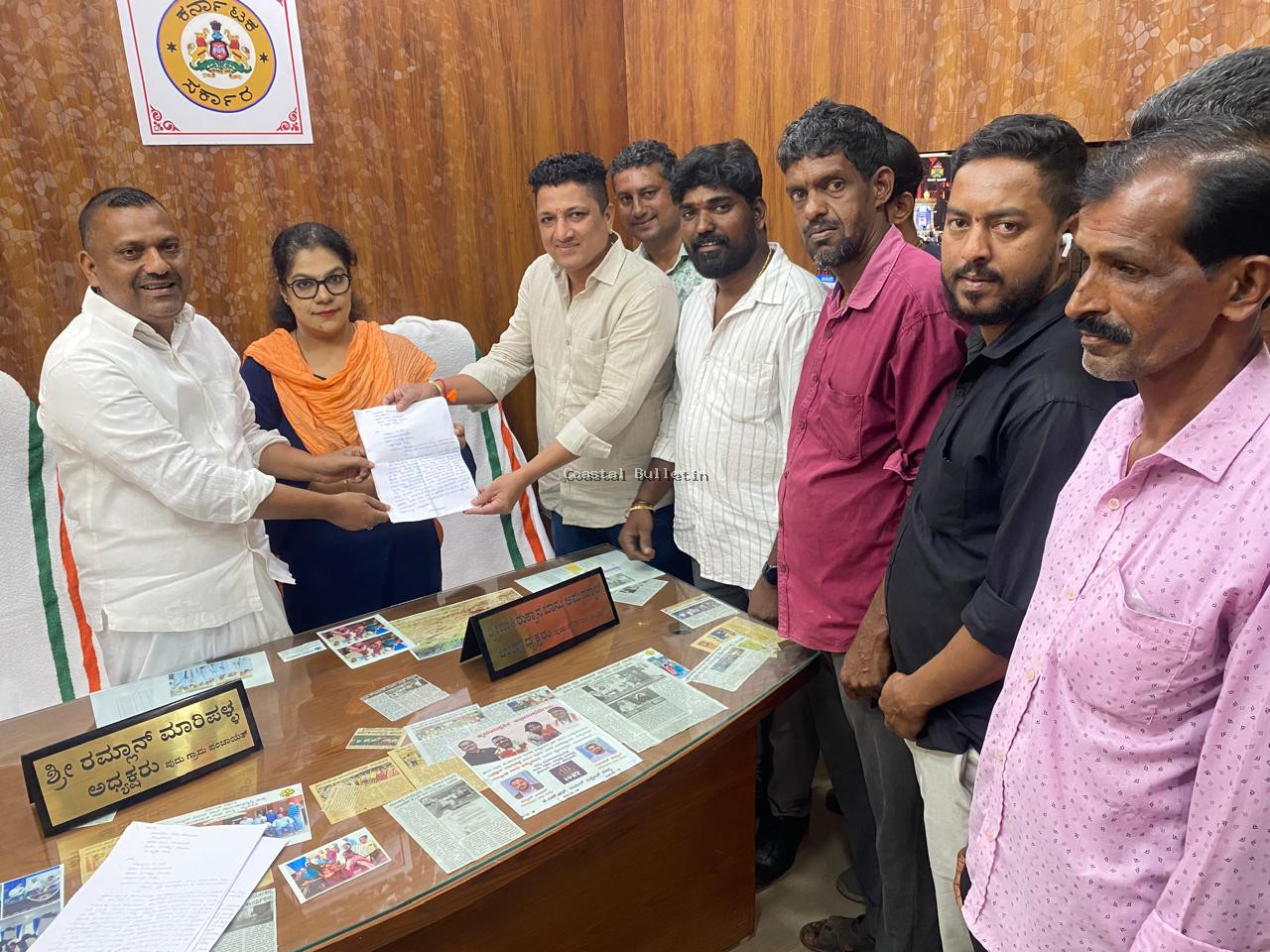 ಕುಂಪಣಮಜಲು: ರಸ್ತೆ ಅಭಿವೃದ್ಧಿ ಹಾಗೂ ಚರಂಡಿ ನಿರ್ಮಾಣಕ್ಕೆ ಸ್ಥಳೀಯ ನಾಗರಿಕರಿಂದ ಗ್ರಾ ಪಂ ಗೆ ಮನವಿ.