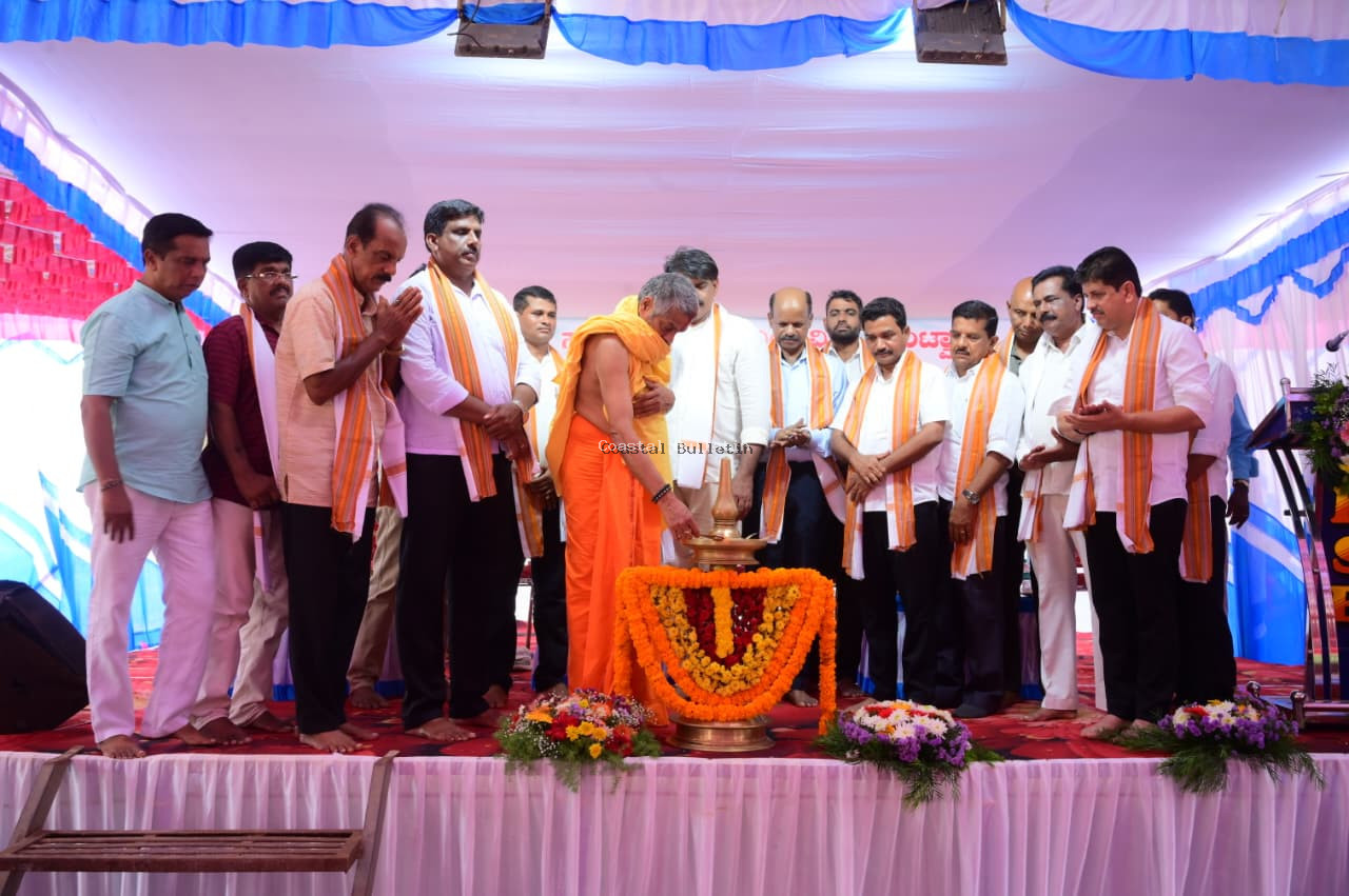 ಬೋಳಿಯಾರ್:&nbsp;&nbsp;ಸಮಾಜ ಸೇವಾ ಸಹಕಾರಿ ಸಂಘದ 18ನೇ ಶಾಖೆ ಶುಭಾರಂಭ  ಎಲ್ಲಾ ಸಮುದಾಯ ಆತ್ಮಸ್ಥರ್ಯದಿಂದ ಆರ್ಥಿಕವಾಗಿ ಅಭಿವೃದ್ಧಿಯಾಗಲಿ :ಮಾಣಿಲ ಶ್ರೀ