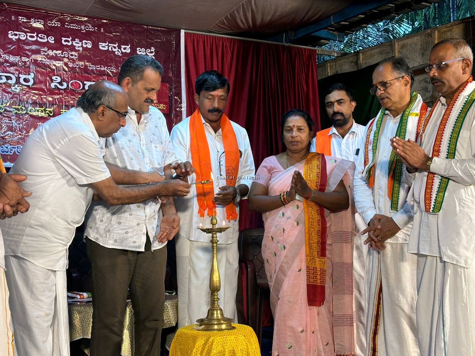 ವೇಣೂರು :ಸಂಸ್ಕಾರ ಸಿಂಧೂರ ಸನಾತನ ಸಂಸ್ಕೃತಿಯ ಮೆಲುಕು ಕಾರ್ಯಕ್ರಮ.  ಸನಾತನ ಸಂಸ್ಕೃತಿಯ ಆಧಾರ ಕುಟುಂಬ ವ್ಯವಸ್ಥೆ: ತಾರಾನಾಥ ಕೊಟ್ಟಾರಿ.
