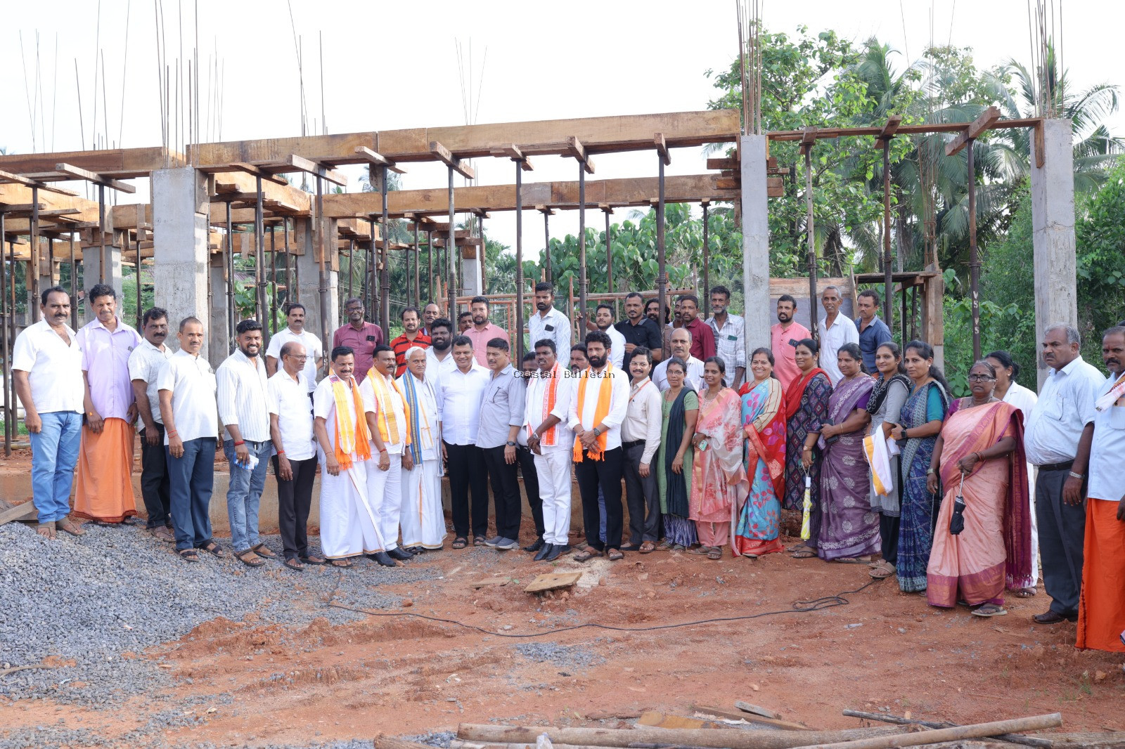 ಅಮ್ಟೂರು: ಆರೋಗ್ಯ ಕ್ಷೇಮ ಕೇಂದ್ರದ ಕಾಮಗಾರಿ ವೀಕ್ಷಿಸಿದ ಸಂಸದ ಕ್ಯಾಪ್ಟನ್ ಬ್ರಿಜೇಶ್ ಚೌಟ ,ಶಾಸಕ ರಾಜೇಶ್ ನಾಯ್ಕ್ .