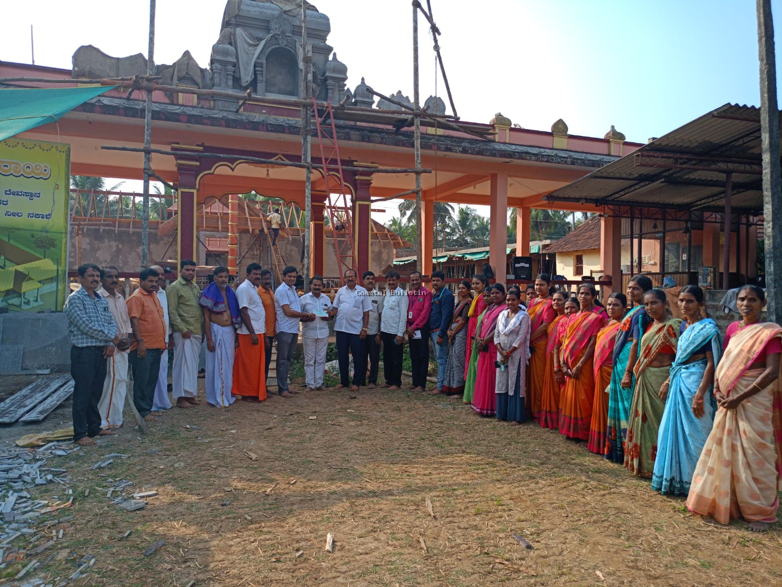 ರಾಯಿ :ಶ್ರೀ ಮಹಾಲಿಂಗೇಶ್ವರ ದೇವಸ್ಥಾನ   ಜೀರ್ಣೋದ್ಧಾರಕ್ಕೆ ಧರ್ಮಸ್ಥಳ ಕ್ಷೇತ್ರದ ಸಹಾಯಧನ ಹಸ್ತಾಂತರ.