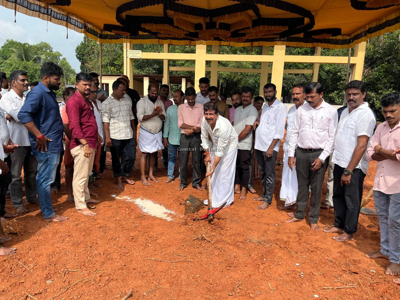 ಕಂಜತ್ತೂರು: ಕಳ್ಳಿಗೆ ಹಿಂದೂ ರುದ್ರಭೂಮಿ ಸಮಗ್ರ ಅಭಿವೃದ್ಧಿಗೆ ಗುದ್ದಲಿ ಪೂಜೆ.