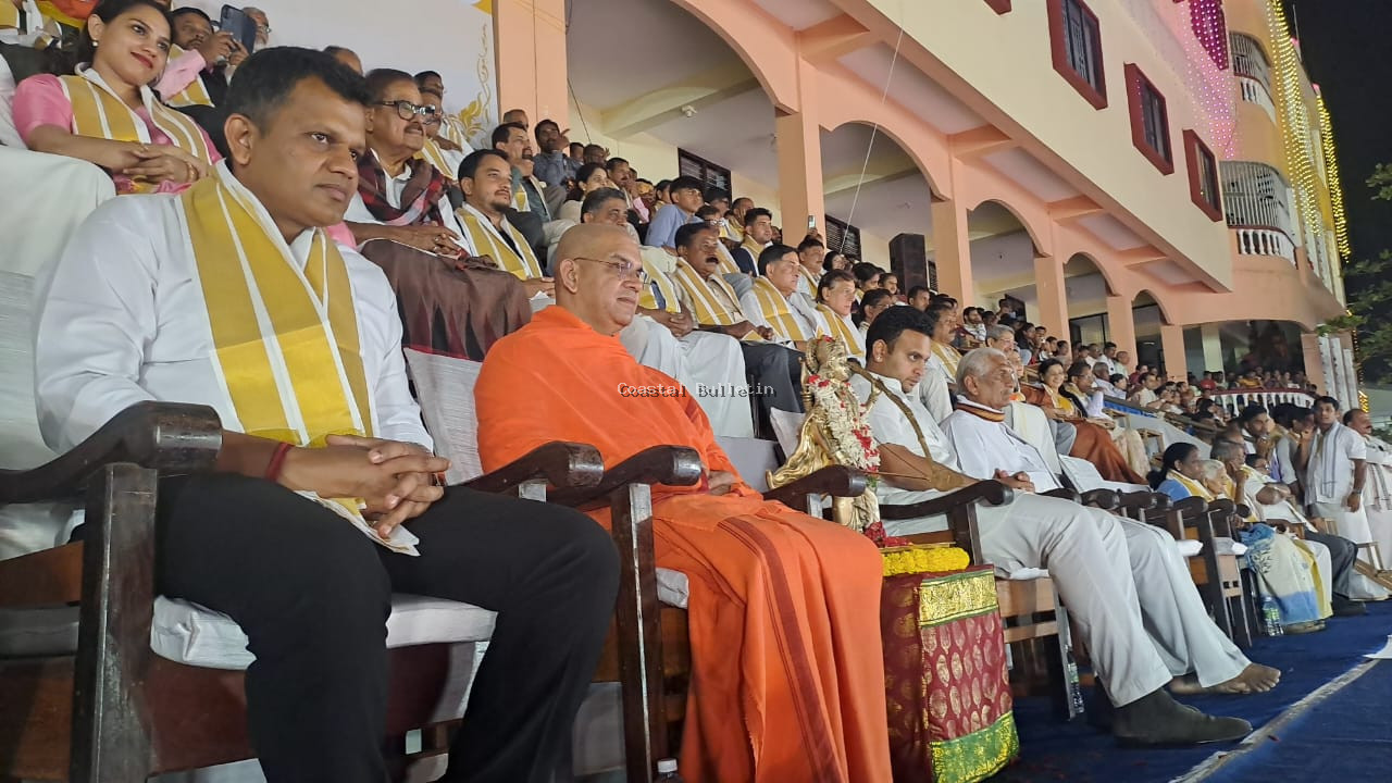 ಕಲ್ಲಡ್ಕ :ಶ್ರೀರಾಮ ವಿದ್ಯಾಕೇಂದ್ರದ ಮೈದಾನದಲ್ಲಿ ಸಂಭ್ರಮದ ಹೊನಲು ಬೆಳಕಿನ ಕ್ರೀಡೋತ್ಸವ.   ವಿದ್ಯಾರ್ಥಿಗಳ ಅದ್ಬುತ ಪ್ರತಿಭಾ ಪ್ರದರ್ಶನ ನೋಡಿ ರೋಮಾಂಚನ: ಯದುವೀರ ಕೃಷ್ಣದತ್ತ ಒಡೆಯರ್.