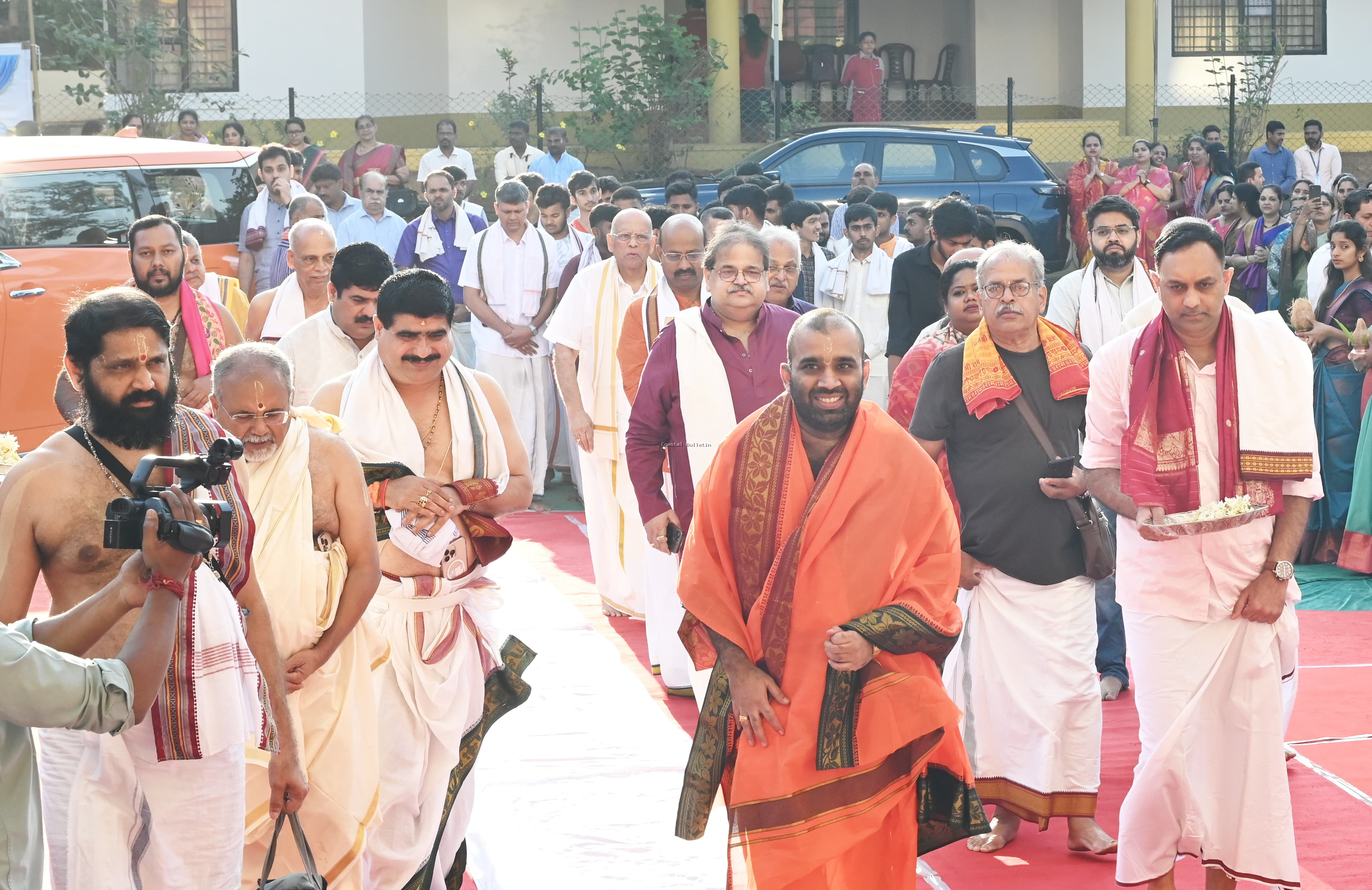 ಬೆಂಜನಪದವು :ಕೆನರಾ ಇಂಜಿನಿಯರಿಂಗ್ ಕಾಲೇಜು ಆವರಣದಲ್ಲಿ ಡಾ.ಪಿ. ದಯಾನಂದ ಪೈ, ಪಿ. ಸತೀಶ್ ಪೈ ಅಡಿಟೋರಿಯಂ ಉದ್ಘಾಟನೆ.  ಶಿಕ್ಷಣದಿಂದ ಯುವ ಜನತೆಯಲ್ಲಿ ಜ್ಞಾನ, ದೇಶಾಭಿಮಾನ ಸೇವೆ ಸಂಸ್ಕೃತಿಯ ತುಡಿತ ಮುಖ್ಯ: ಶ್ರೀ ಕಾಶೀಮಠಾಧೀಶ ಶ್ರೀಮದ್ ಸಂಯಮೀಂದ್ರ ತೀರ್ಥ ಸ್ವಾಮೀಜಿ
