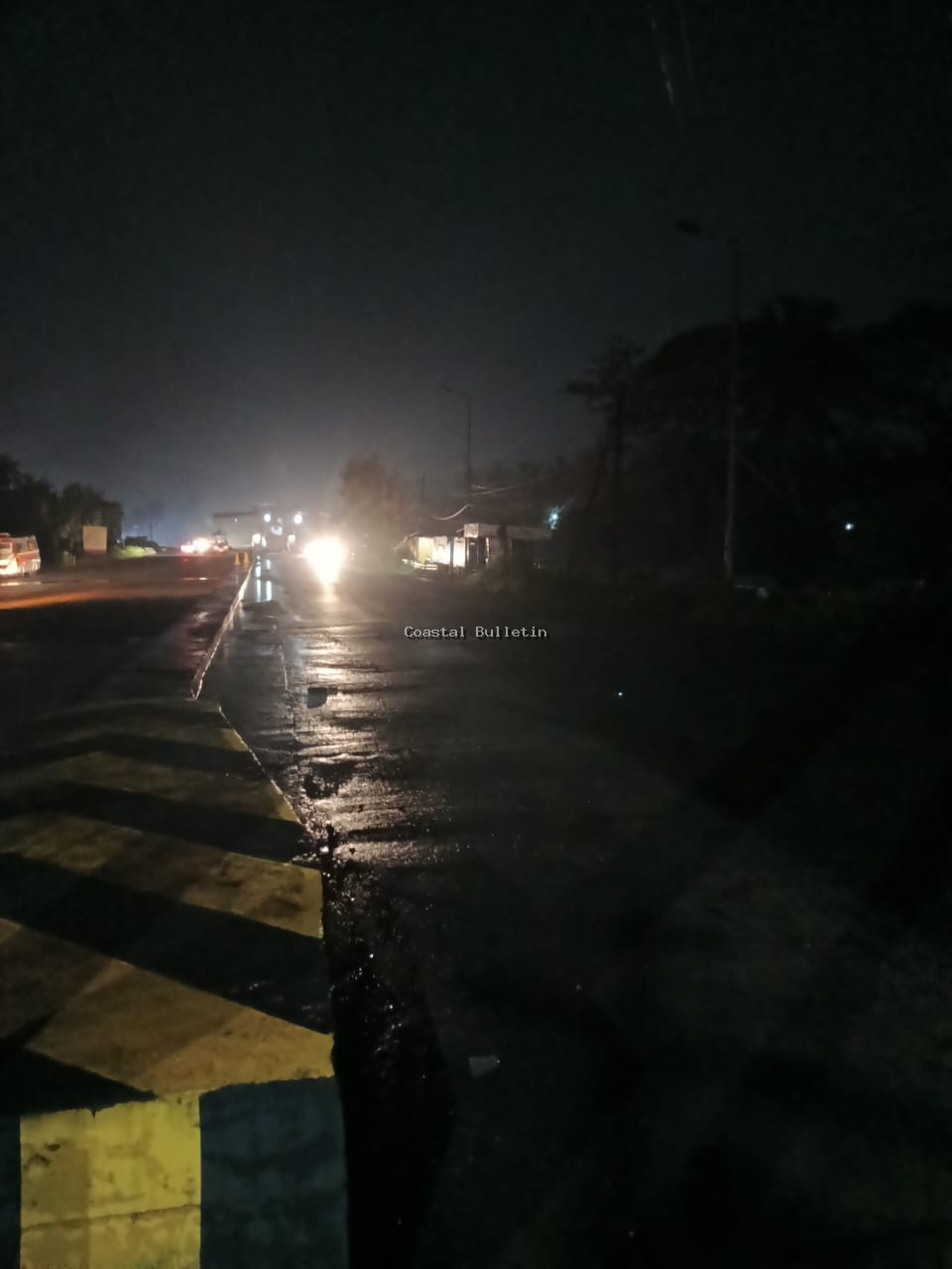 ಸುತ್ತಲೂ ಕತ್ತಲು, ಆದರೂ ಸುಂಕ ವಸೂಲಿ.  ಅವ್ಯವಸ್ಥೆಯ ಆಗರ, ಬ್ರಹ್ಮರಕೂಟ್ಲು ಟೋಲ್ ಪ್ಲಾಜಾ