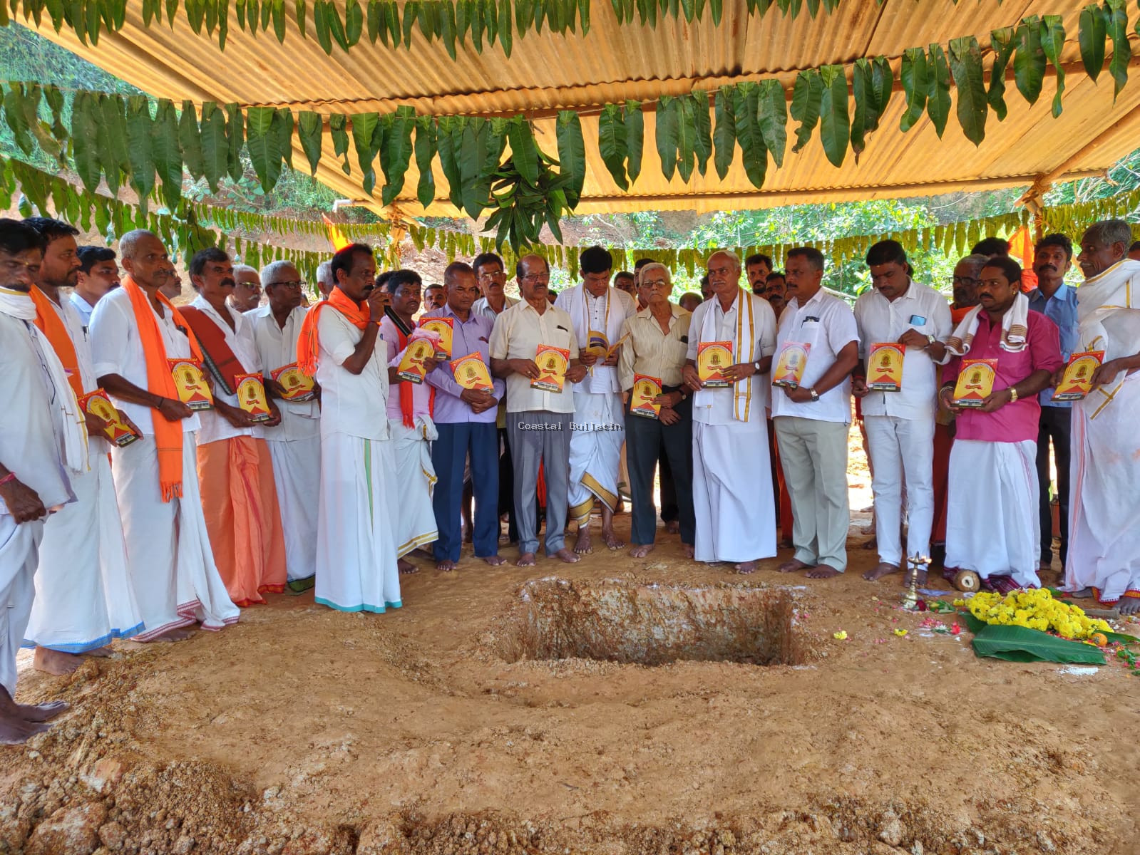 ಕುದ್ರೆಬೆಟ್ಟು: ಪುನರ್ ನಿರ್ಮಾಣಗೊಳ್ಳುತ್ತಿರುವ ಶ್ರೀ ಕಲ್ಲುರ್ಟಿ ದೈವಸ್ಥಾನದ ಭೂಮಿ ಪೂಜೆ ಕಾರ್ಯಕ್ರಮ.