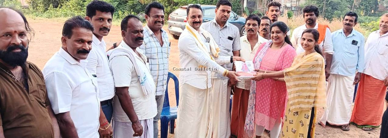 ಕೊಯಿಲ: ಮಹಾಚಂಡಿಕಾಯಾಗ ಸಭೆ, ಮಹಿಳಾ ಕಾರ್ಯಕರ್ತೆಯರಿಗೆ ಸಮವಸ್ತ್ರ ವಿತರಣೆ.