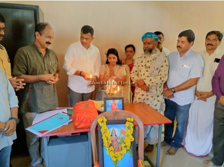 ಗೋವಿನತೋಟ: ಅಷ್ಟೋತ್ತರ ಶತ ಶ್ರೀಮದ್ಭಾಗವತ ಕಥಾ ಪಾರಾಯಣ ಸಪ್ತಾಹದ  ಕಾರ್ಯಾಲಯ ಉದ್ಘಾಟನೆ ಮತ್ತು ವಿಜ್ಞಾಪನಾ ಪತ್ರ ಬಿಡುಗಡೆ.  ರಾಷ್ಟ್ರ,ಧರ್ಮ, ಗೋ ,ಸೇವೆ ಯಿಂದ ಬದುಕು ಪಾವನ ಮಾಡೋಣ: ಶ್ರೀ ಭಕ್ತಿ ಭೋಷಣ್ ದಾಸ್ ಪ್ರಭುಜೀ.