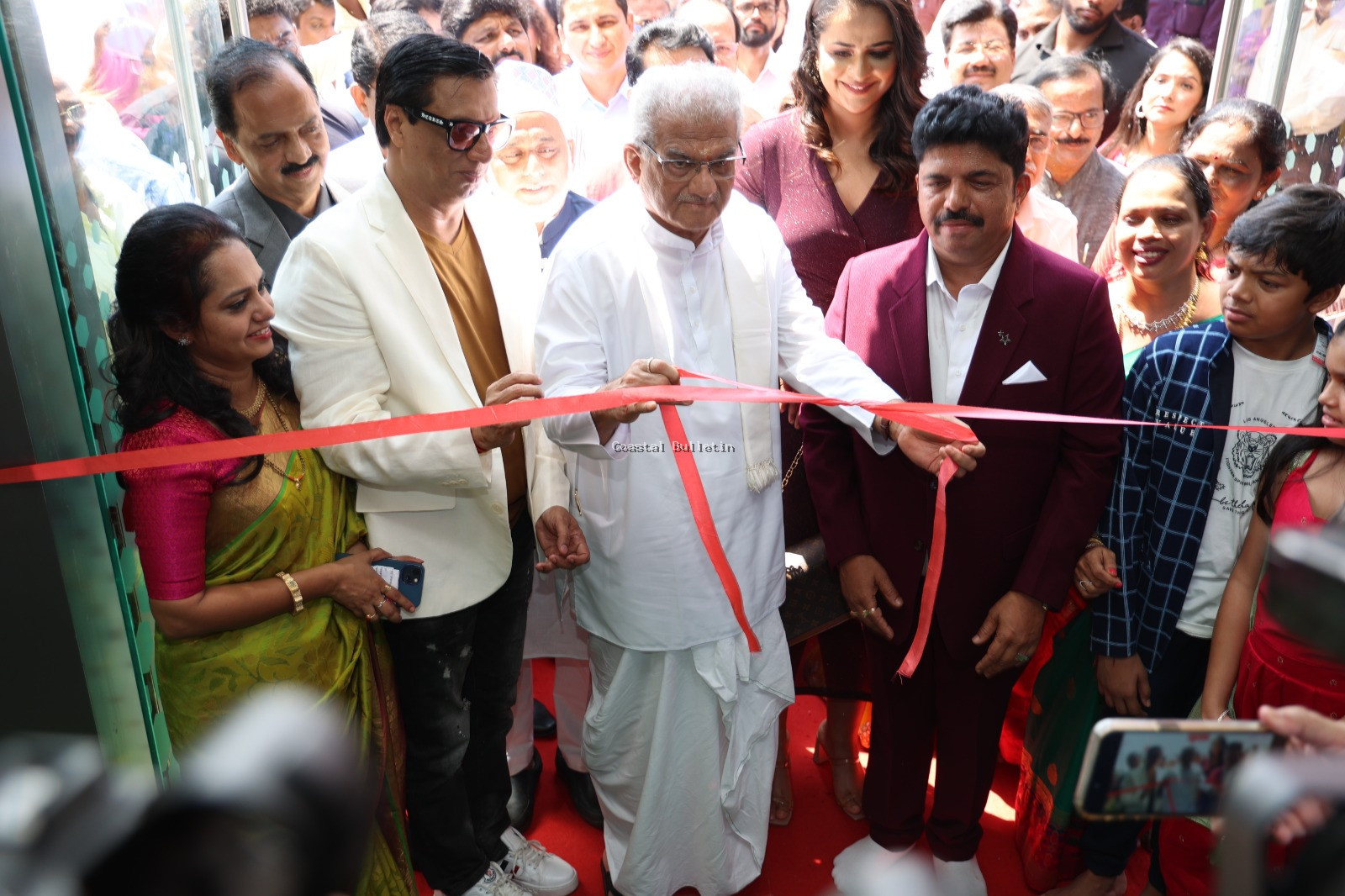 ದೇರಳಕಟ್ಟೆ: ಶಿವಾಸ್ ಕಾಲೇಜು ಹಾಗೂ ಸಿಗ್ನೆಚರ್  ಬ್ಯೂಟಿ ಸೆಲೂನ್ ಉದ್ಘಾಟನೆ.