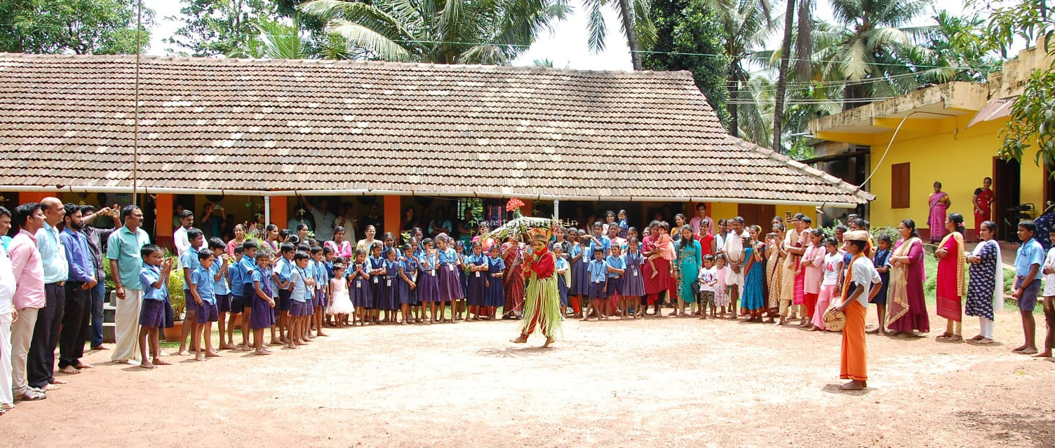 ನೆಟ್ಲ :ಸರಕಾರಿ ಪ್ರಾಥಮಿಕ ಶಾಲೆಯಲ್ಲಿ "ಆಟಿದಪೊರ್ಲು " ವಿಶೇಷ ಕಾರ್ಯಕ್ರಮ.