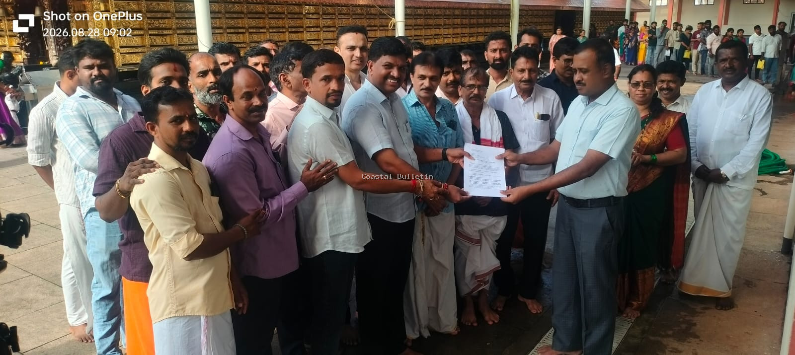 ಪೊಳಲಿ :ಕ್ಷೇತ್ರದಲ್ಲಿ ಕಡ್ಡಾಯವಾಗಿ ವಸ್ತ್ರ ಸಂಹಿತೆಯನ್ನು ಪಾಲಿಸುವಂತೆ ಕ್ರಮ ಕೈಗೊಳ್ಳಲು ಮನವಿ.