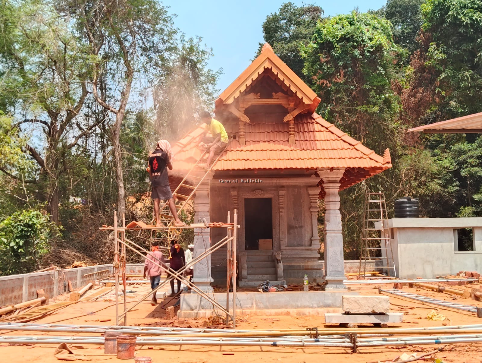 ಫರಂಗಿಪೇಟೆ :ನೂತನ ಶೀಲಾಮಯ ಶ್ರೀ ರಕ್ತೇಶ್ವರೀ ಜುಮಾದಿ ಬಂಟ, ಮೈಸಂದಾಯ ದೈವಸ್ಥಾನ.  ಮೇ 7-8&nbsp;&nbsp;ಶ್ರೀ ದೈವಗಳ ಪುನಃ ಪ್ರತಿಷ್ಠೆ, ಸಾನಿಧ್ಯ ಕಲಶಾಭಿಷೇಕ ಹಾಗೂ ನೇಮ.