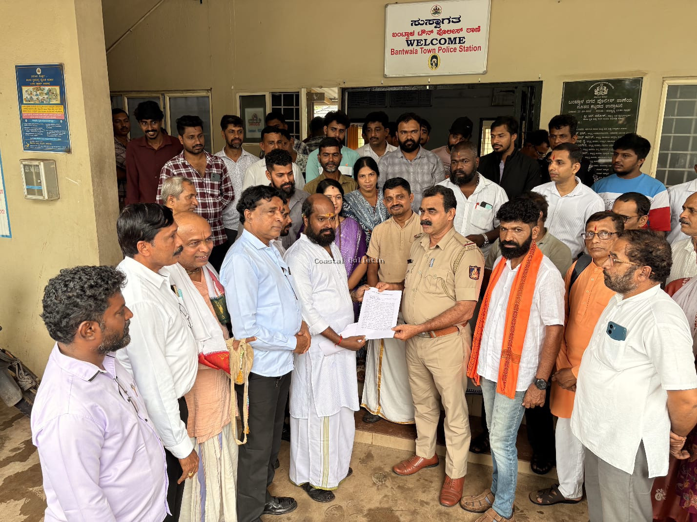 ಸಾಮಾಜಿಕ ಜಾಲತಾಣದಲ್ಲಿ ವೈಯಕ್ತಿಕ ತೇಜೋವದೆ ಪೋಲೀಸ್ ಠಾಣೆಗೆ ಜ್ಯೋತಿಷಿ ಅನಿಲ್ ಪಂಡಿತ್ ದೂರು