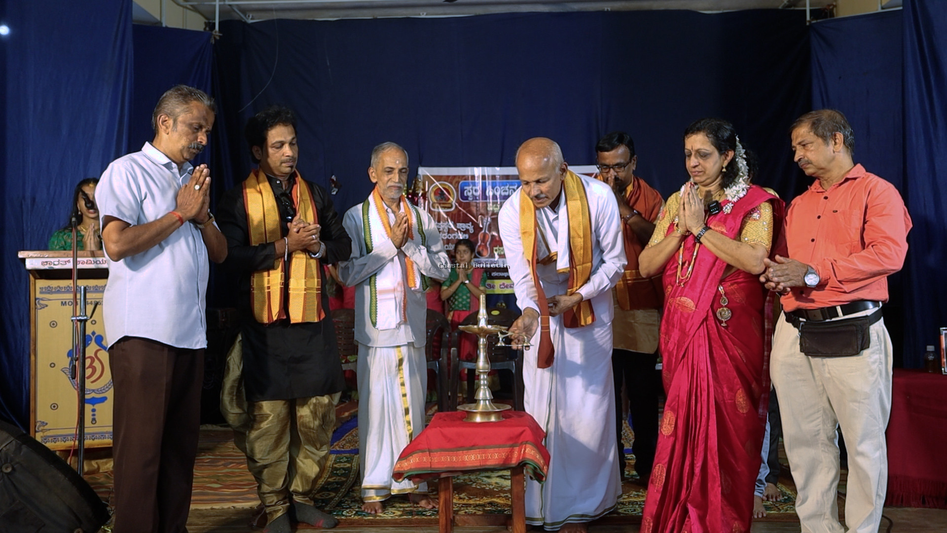ಪೆರ್ನಾಜೆ: ಶ್ರೀ ಭಗವತಿ ದೇವಸ್ಥಾನದಲ್ಲಿ   ಸ್ವರ ಸಿಂಚನ ಭಕ್ತಿ ಗಾನ ಸಂಗೀತ ಕಾರ್ಯಕ್ರಮ.