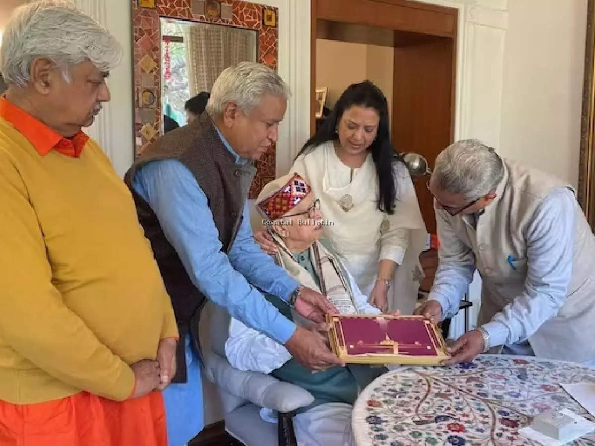 ವ್ಯಾಪಕ ಟೀಕೆಗಳು ವ್ಯಕ್ತವಾದ ಬೆನ್ನಲ್ಲೇ ಅಯೋಧ್ಯೆ ರಾಮ ಮಂದಿರ ಉದ್ಘಾಟನೆಗೆ ಎಲ್.ಕೆ ಅಡ್ವಾಣಿ ಹಾಗೂ ಮುರಳಿ ಮನೋಹರ್ ಜೋಶಿ ಅವರಿಗೆ ಆಹ್ವಾನ ನೀಡಿದ ವಿಶ್ವ ಹಿಂದೂ ಪರಿಷತ್.