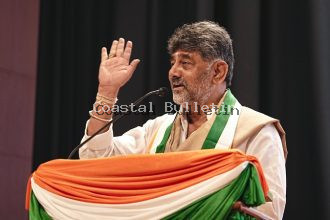 100 ದಿನದ ಸಂಭ್ರಮಕ್ಕೆ ಬಡವರಿಗೆ ಫ್ರೀ ಸೈಟ್ ಭಾಗ್ಯ &ndash; 15 ಲಕ್ಷ ಉಚಿತ ನಿವೇಶನ ಹಂಚಿಕೆಗೆ ಅಸ್ತು!