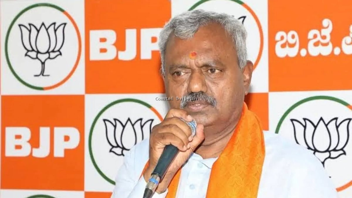 ಇಷ್ಟೆಲ್ಲಾ ಅಲ್ಲೋಲ-ಕಲ್ಲೋಲಕ್ಕೆ ಶೋಭಾ ಕರಂದ್ಲಾಜೆ ಕಾರಣ: ಮೊದಲು ಆಕೆಯನ್ನು ಧರ್ಮಸ್ಥಳದಲ್ಲಿ ನಿಲ್ಲಿಸಿ; ಎಸ್.ಟಿ ಸೋಮಶೇಖರ್