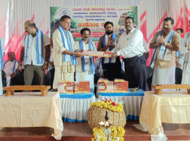 ಕಾವಳಕಟ್ಟೆ: ಬಂಟ ವಲಯ ಆಟಿದ ಕೂಟ ಪ್ರತಿಭಾ ಪುರಸ್ಕಾರ, ವಿದ್ಯಾರ್ಥಿ ವೇತನ ವಿತರಣೆ, ಸನ್ಮಾನ ಸಾಂಪ್ರದಾಯಿಕ ಆಚರಣೆ ಸಮುದಾಯಗಳ ಒಗ್ಗಟ್ಟಿಗೆ ಪೂರಕ : ಜಗನ್ನಾಥ ಚೌಟ ಬದಿಗುಡ್ಡೆ.