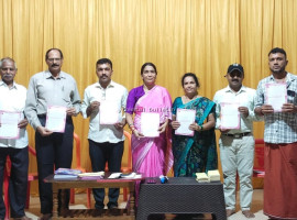 ನಾಣ್ಯ :ಸಾಮೂಹಿಕ ಶ್ರೀ ವರಮಹಾಲಕ್ಷ್ಮಿ ಪೂಜೆಯ ಆಮಂತ್ರಣ ಪತ್ರ ಬಿಡುಗಡೆ.